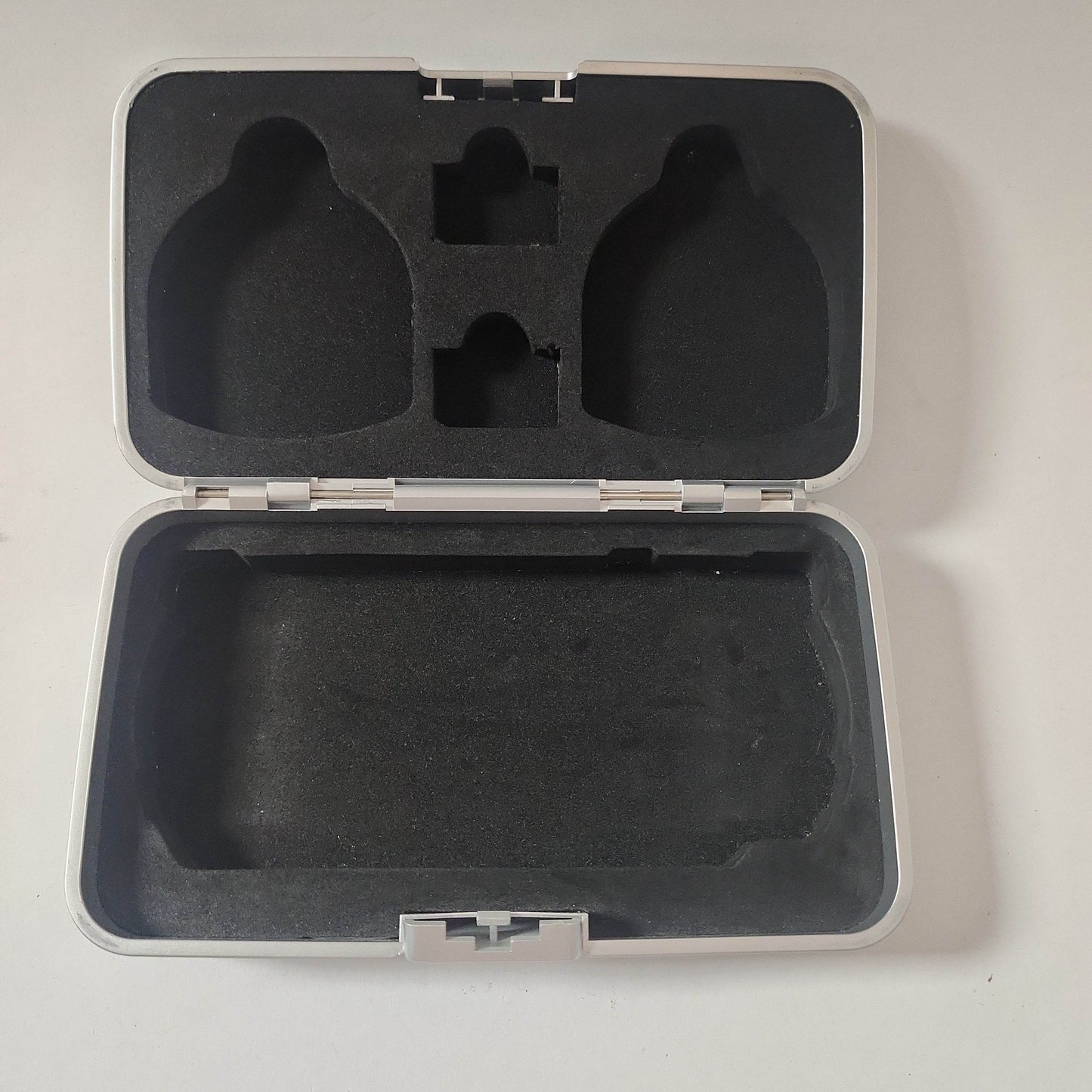 Travelcase Metallic Playstation Portable - Feniks Gameshop