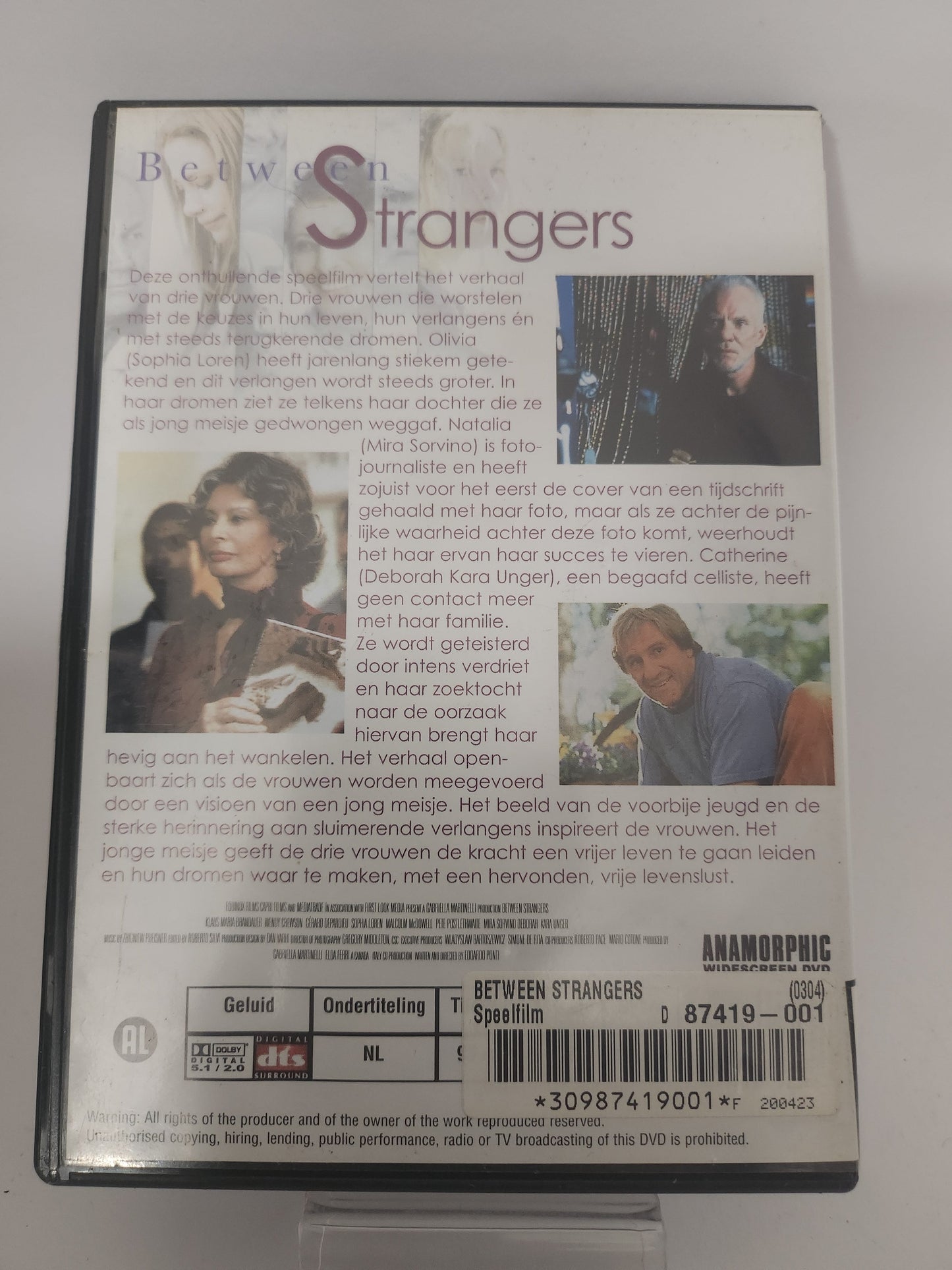 Between Strangers Dvd - Dvd Volwassenen