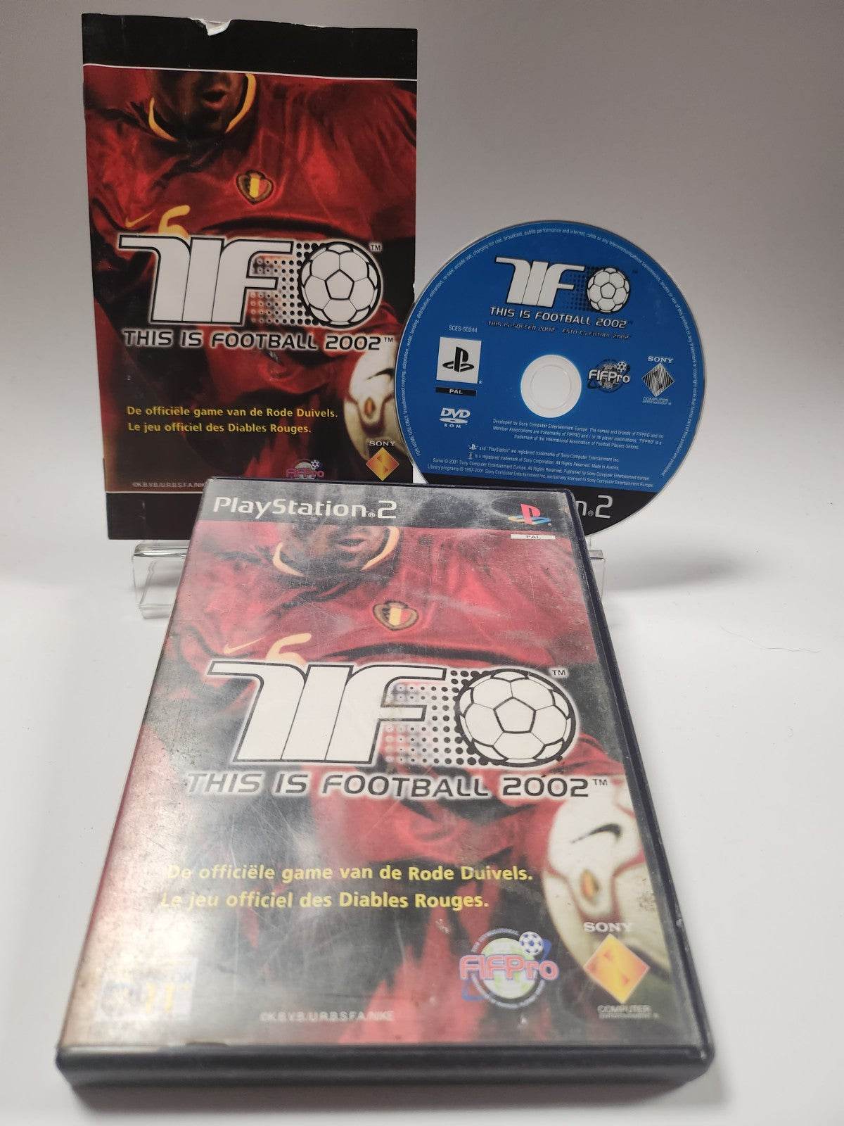 This is Football 2002 Rode Duivel Editie Playstation 2 - Feniks Gameshop
