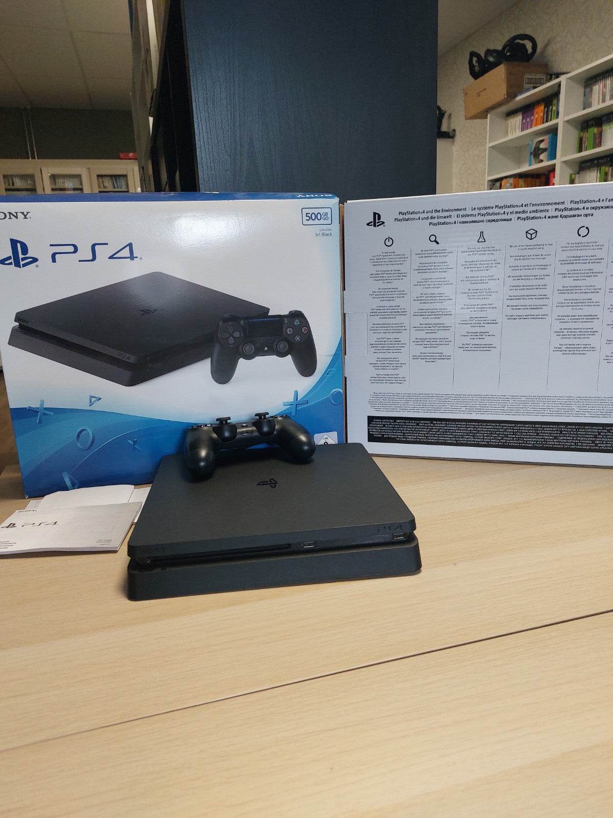 Playstation 4 Slim 500gb in doos inclusief kabels en 1 controller - Feniks Gameshop