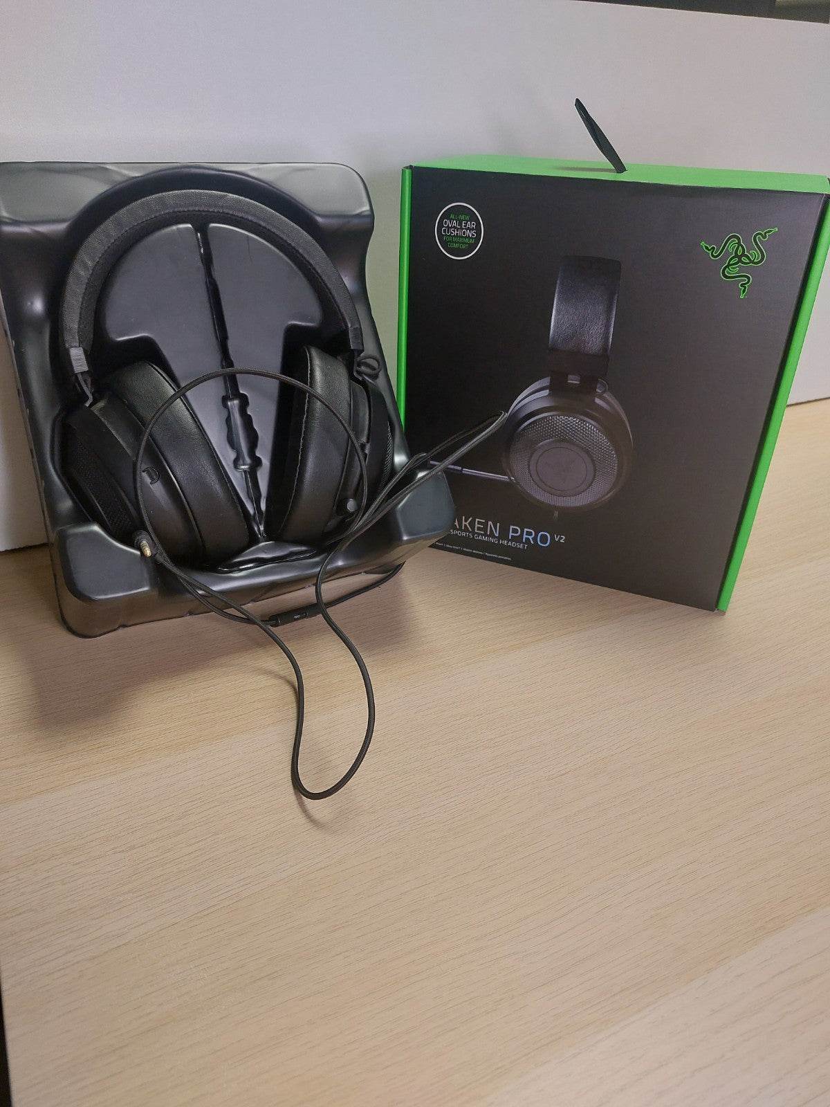 Razer Kraken Pro V2 Analog E-Sports Gaming Headset in doos - Feniks Gameshop
