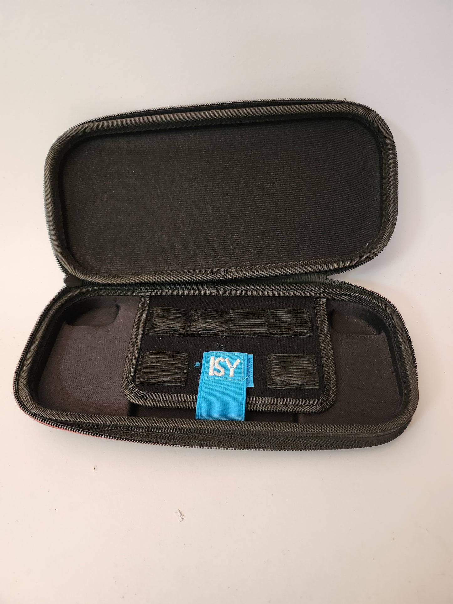 Zwarte ISY Travelcase Nintendo Switch