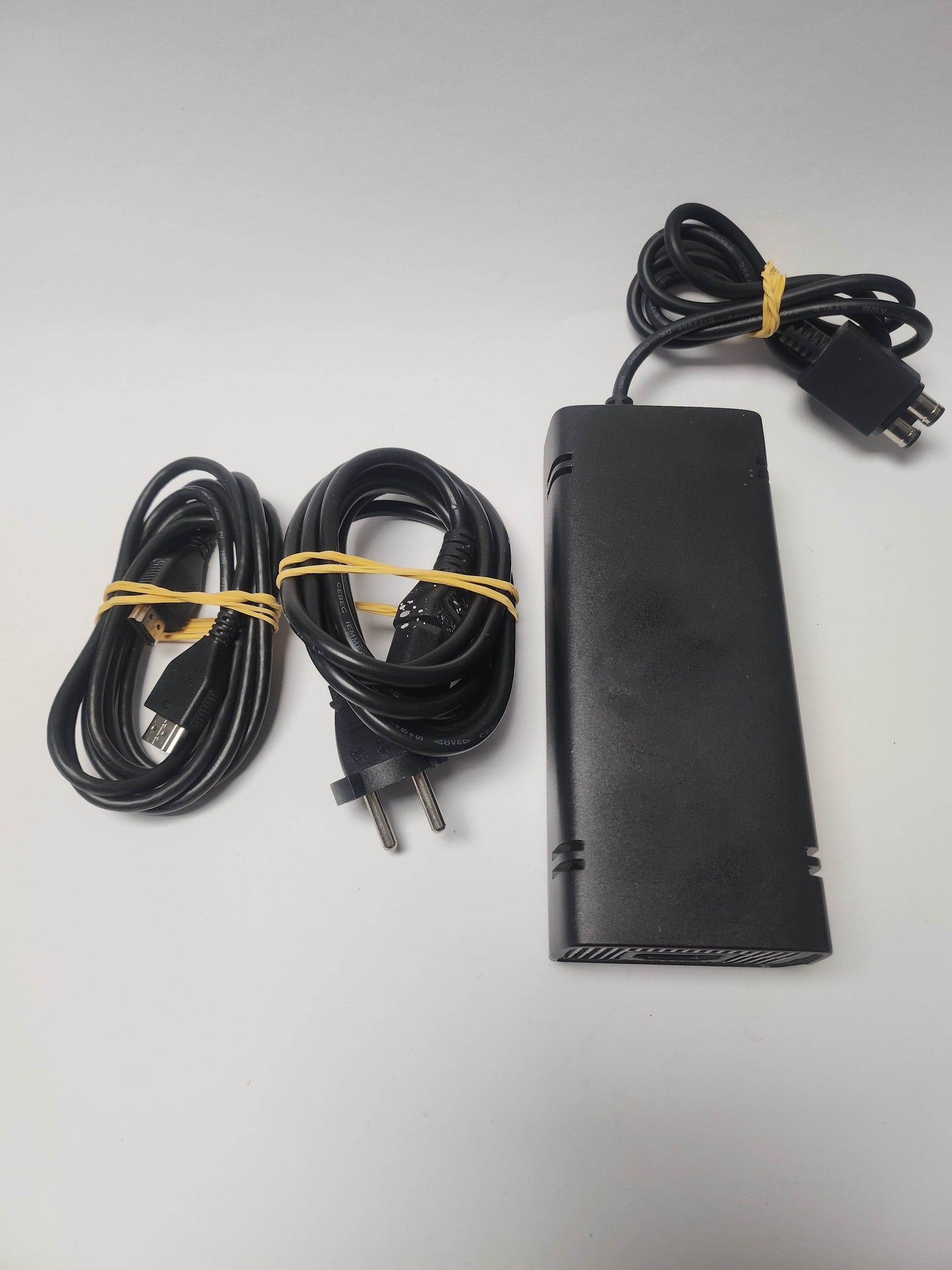 Zwarte Xbox 360 Slim 250gb + Controller - Feniks Gameshop