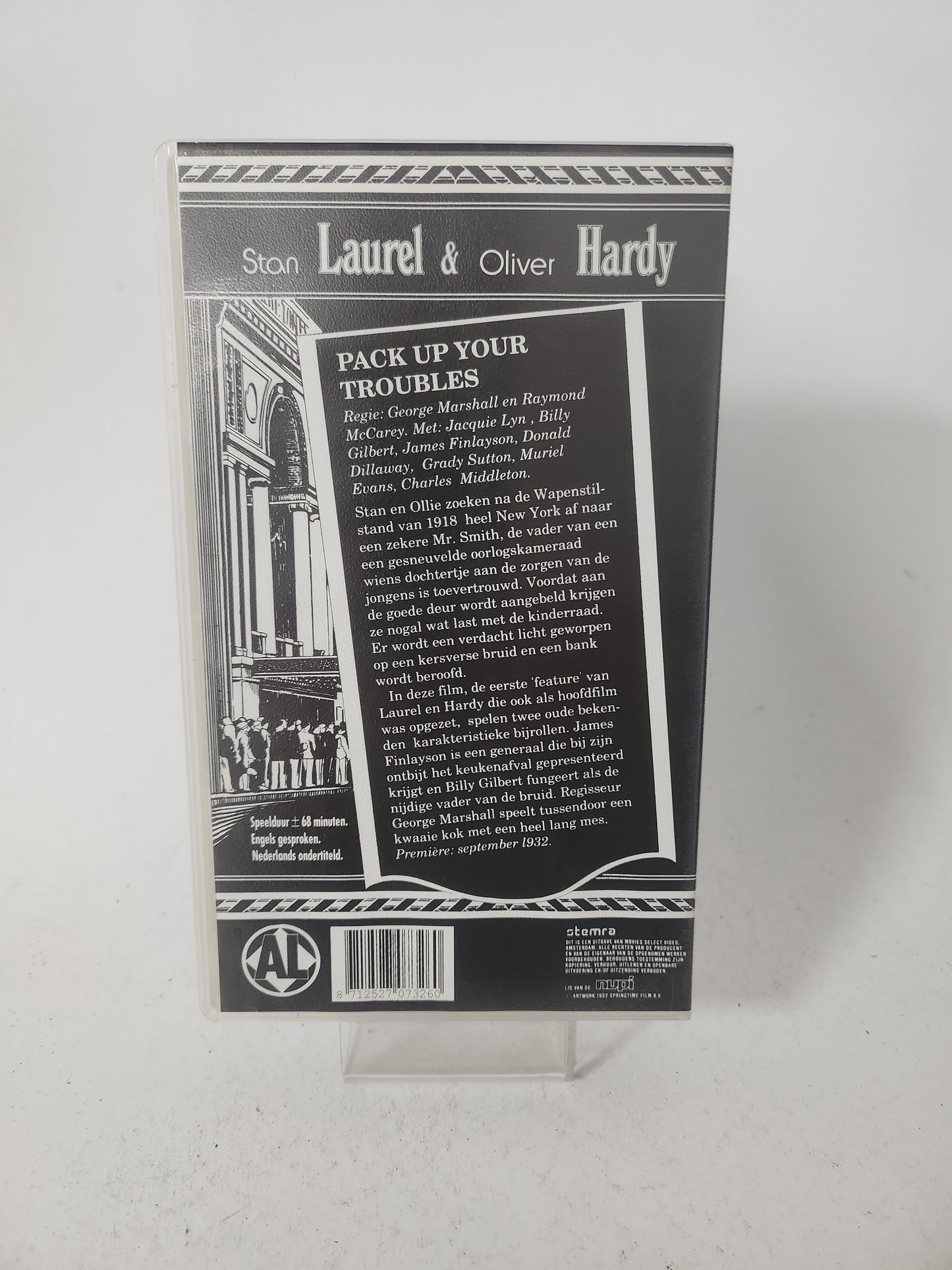 Laurel & Hardy Deel 16 Pack Up Your Troubles VHS