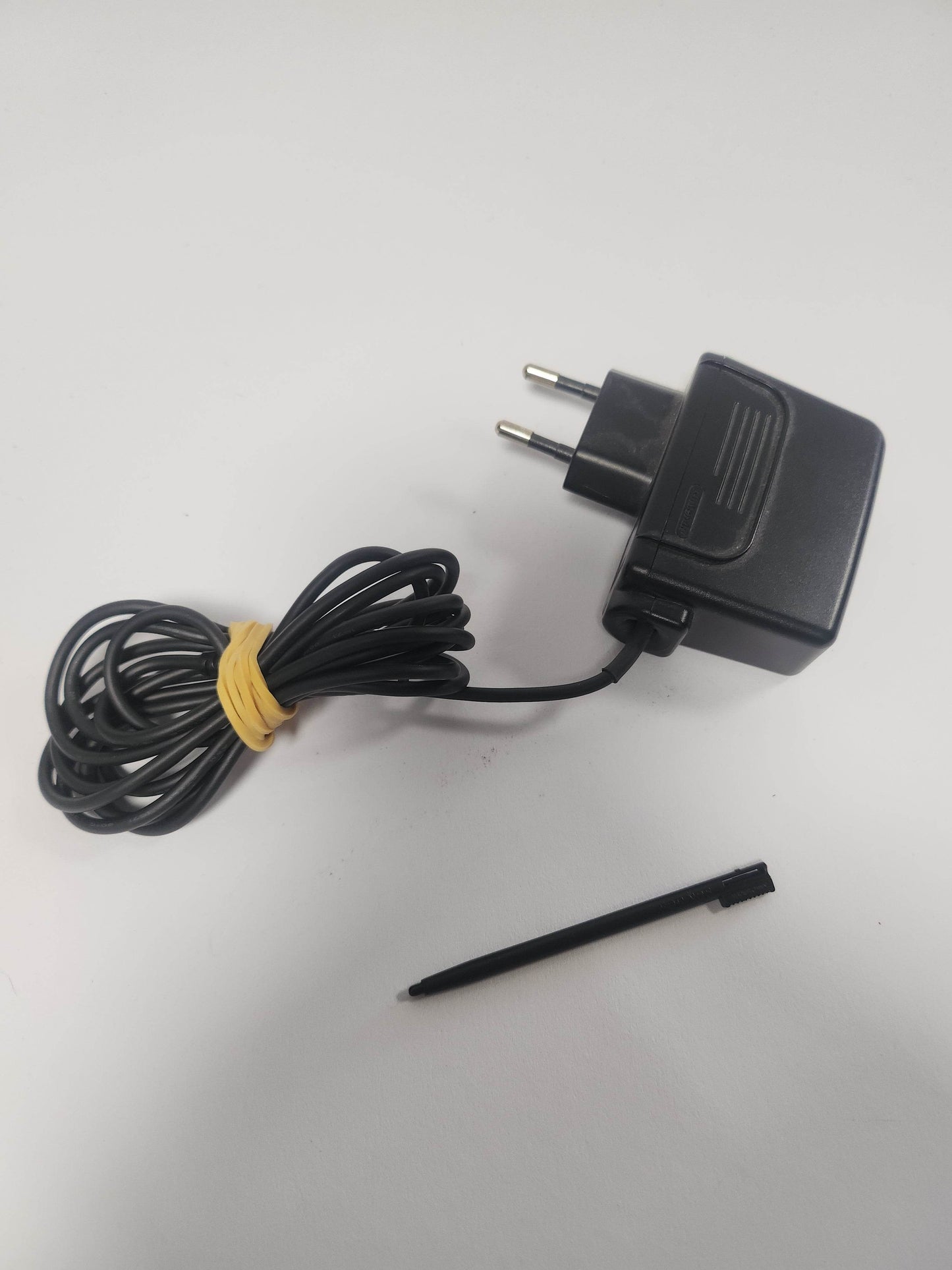 Zilver Nintendo DS + Touchpen en Oplader - Feniks Gameshop