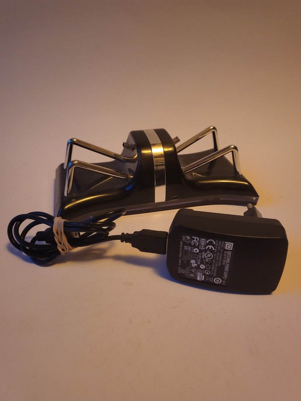 Dualshock Charger voor 2 controllers Playstation 3 - Feniks Gameshop
