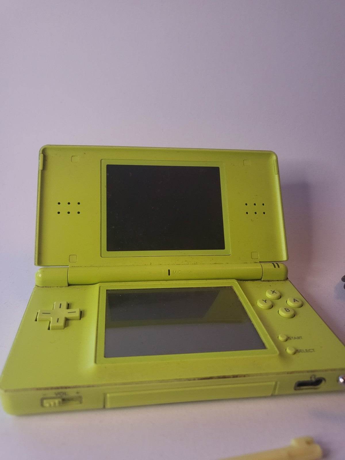 Nintendo DS Lite Green met Touchpen en oplader - Feniks Gameshop