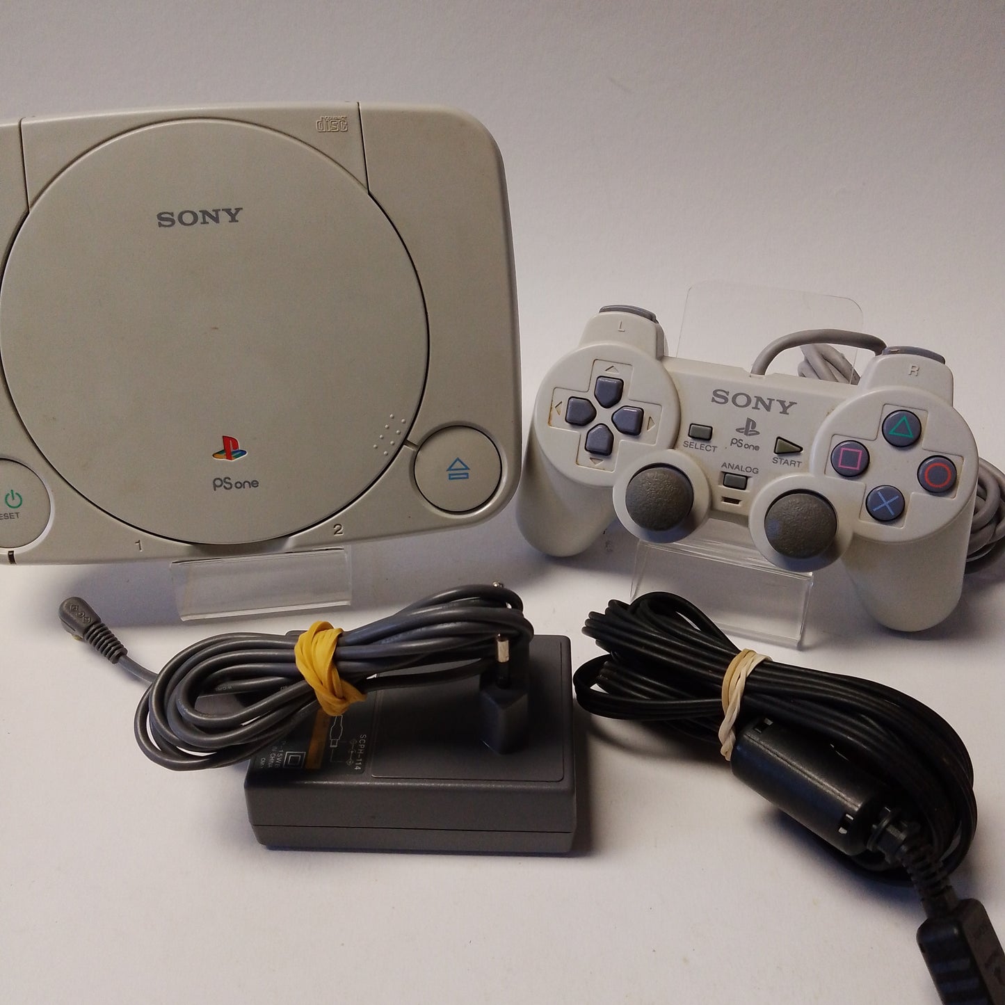 Ps One + 1 Sony Controller