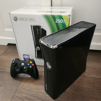 Schwarze 250 GB verpackte Xbox 360 S