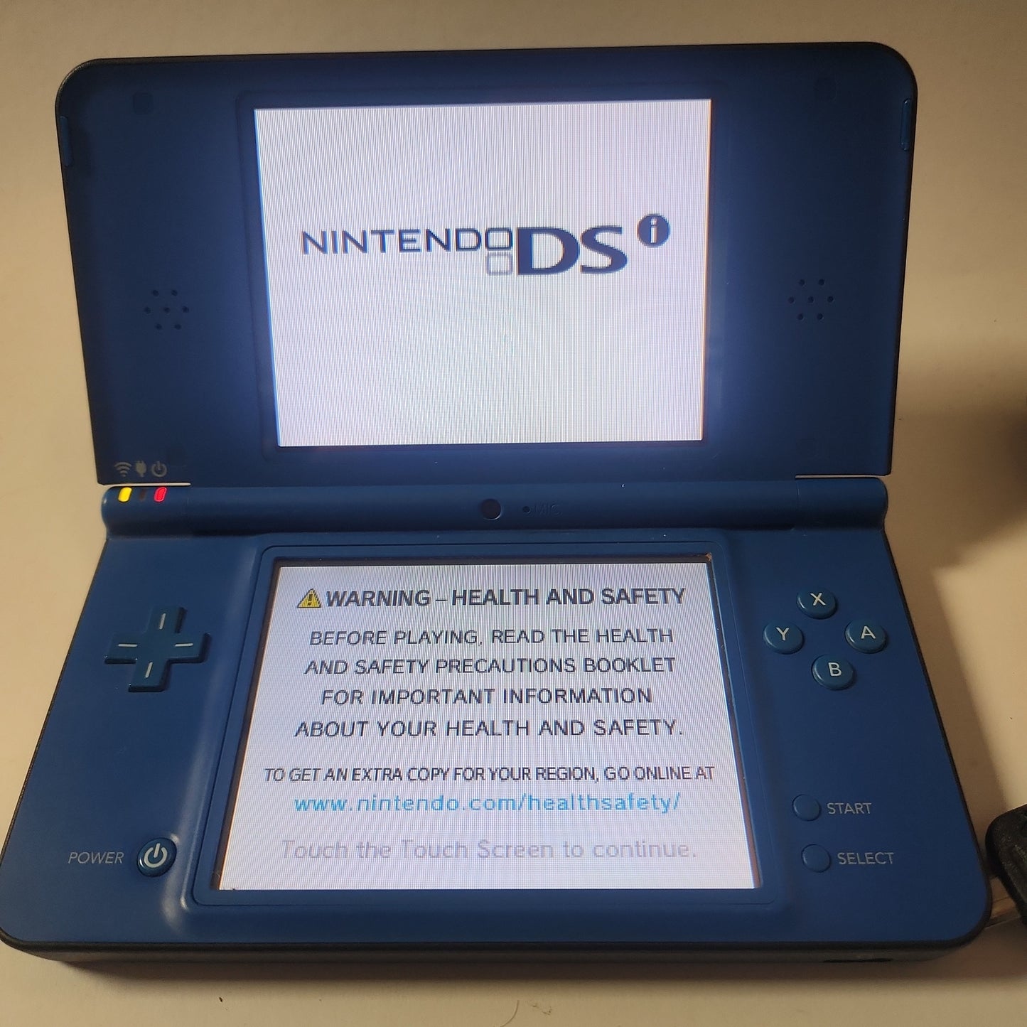 Blauwe Nintendo DSi XL + oplader