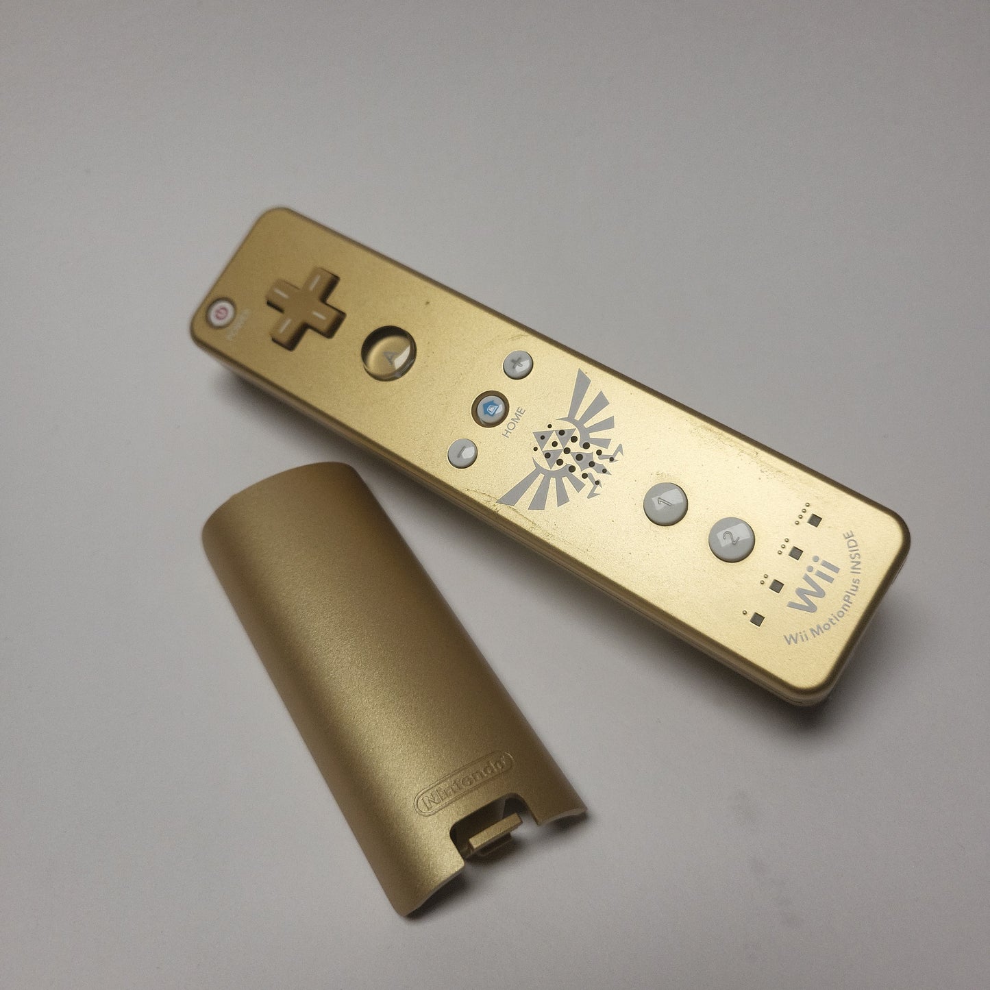 Zelda 25th Anniversary Gold Controller Nintendo Wii