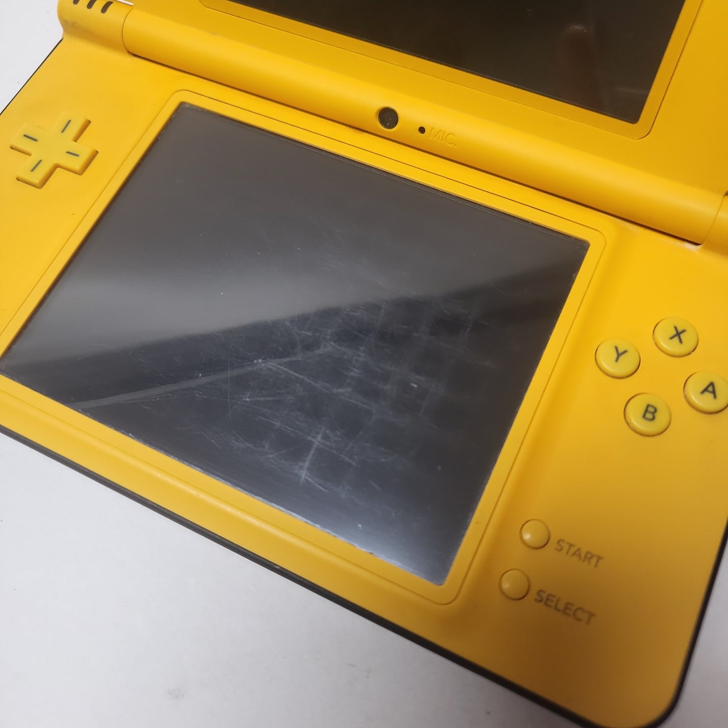 Gele Nintendo DSi XL