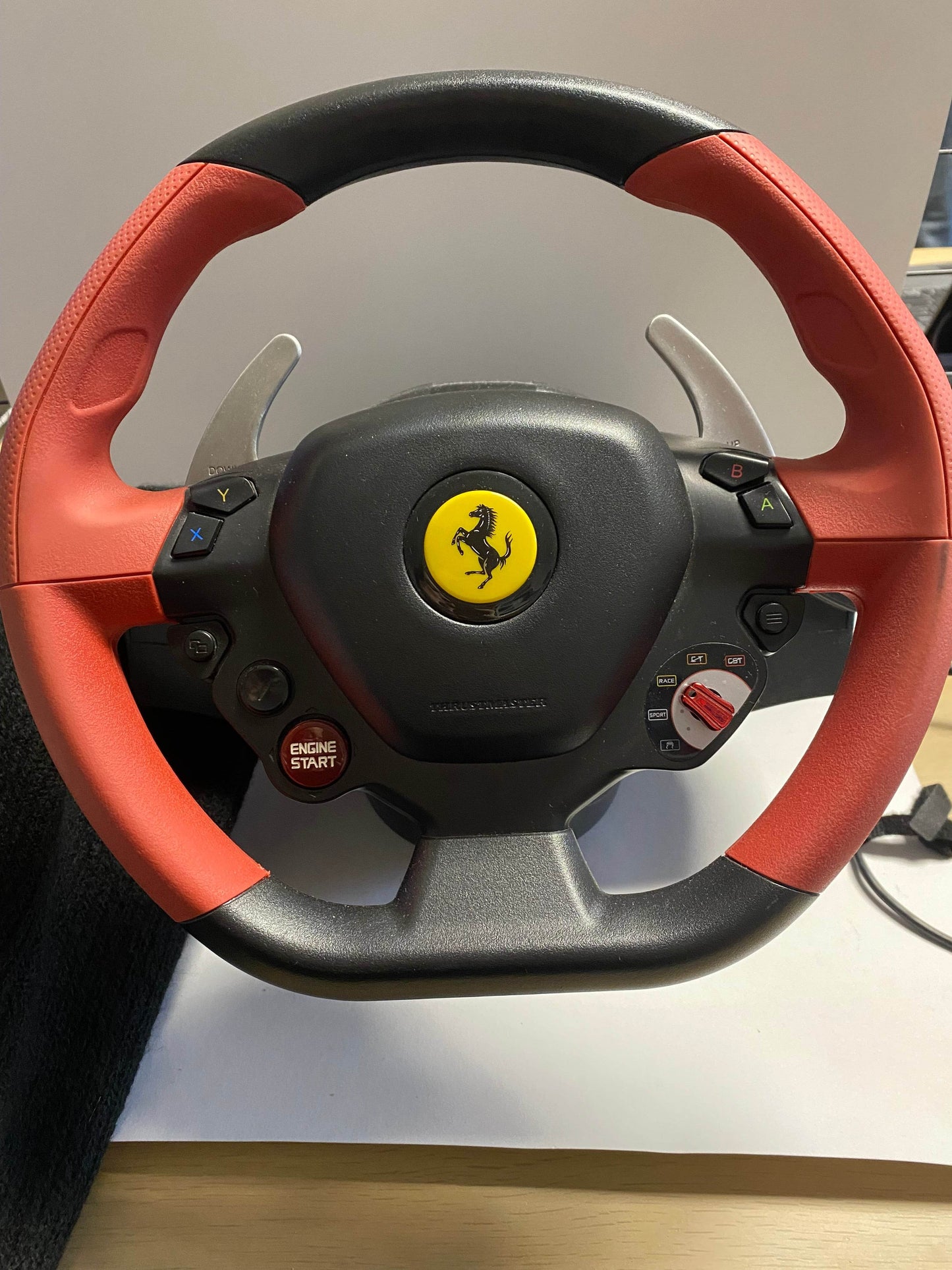 ThrustMaster Ferrari 458 Spider met 2-Pedal Set - Feniks Gameshop