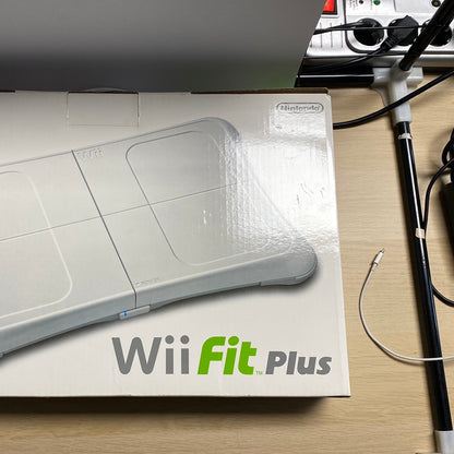 Wii Fit Plus Nintendo Balance Board