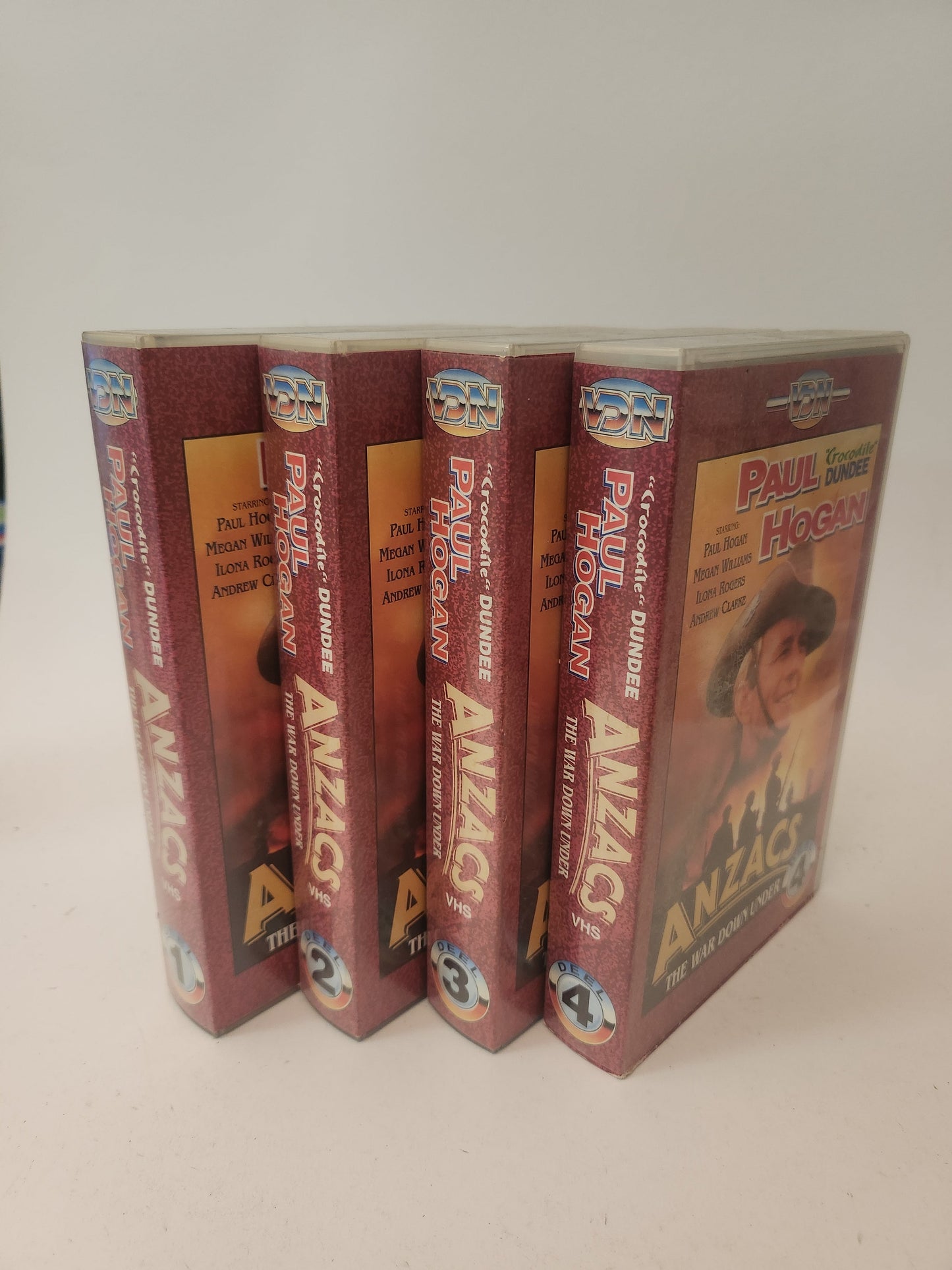 Anzacs: Paul Hogan 4 Delen VHS - VHS Volwassenen