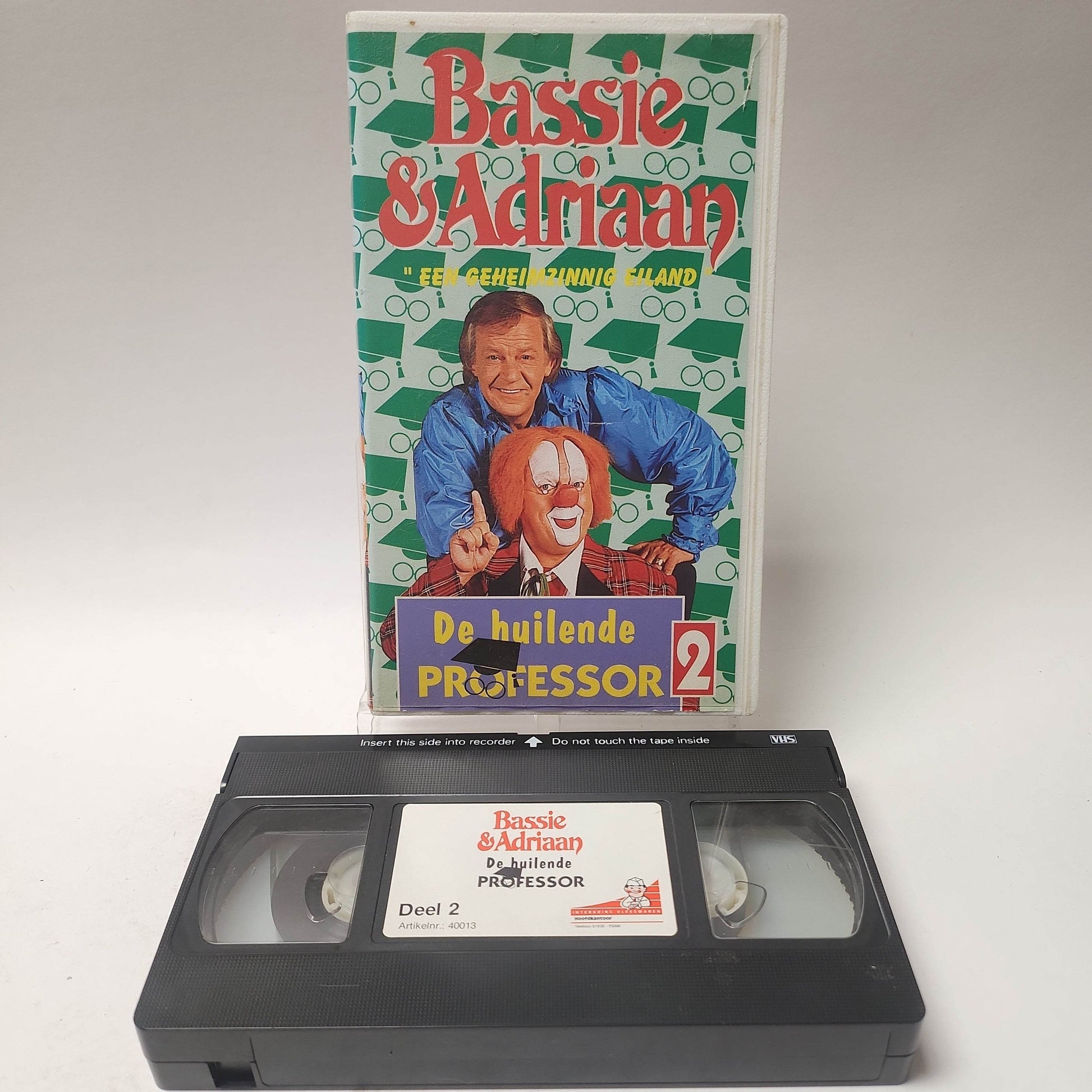 Bassie & Adriaan de Huilende Professor 2 een Gevaarlijk Plan VHS - Feniks Gameshop