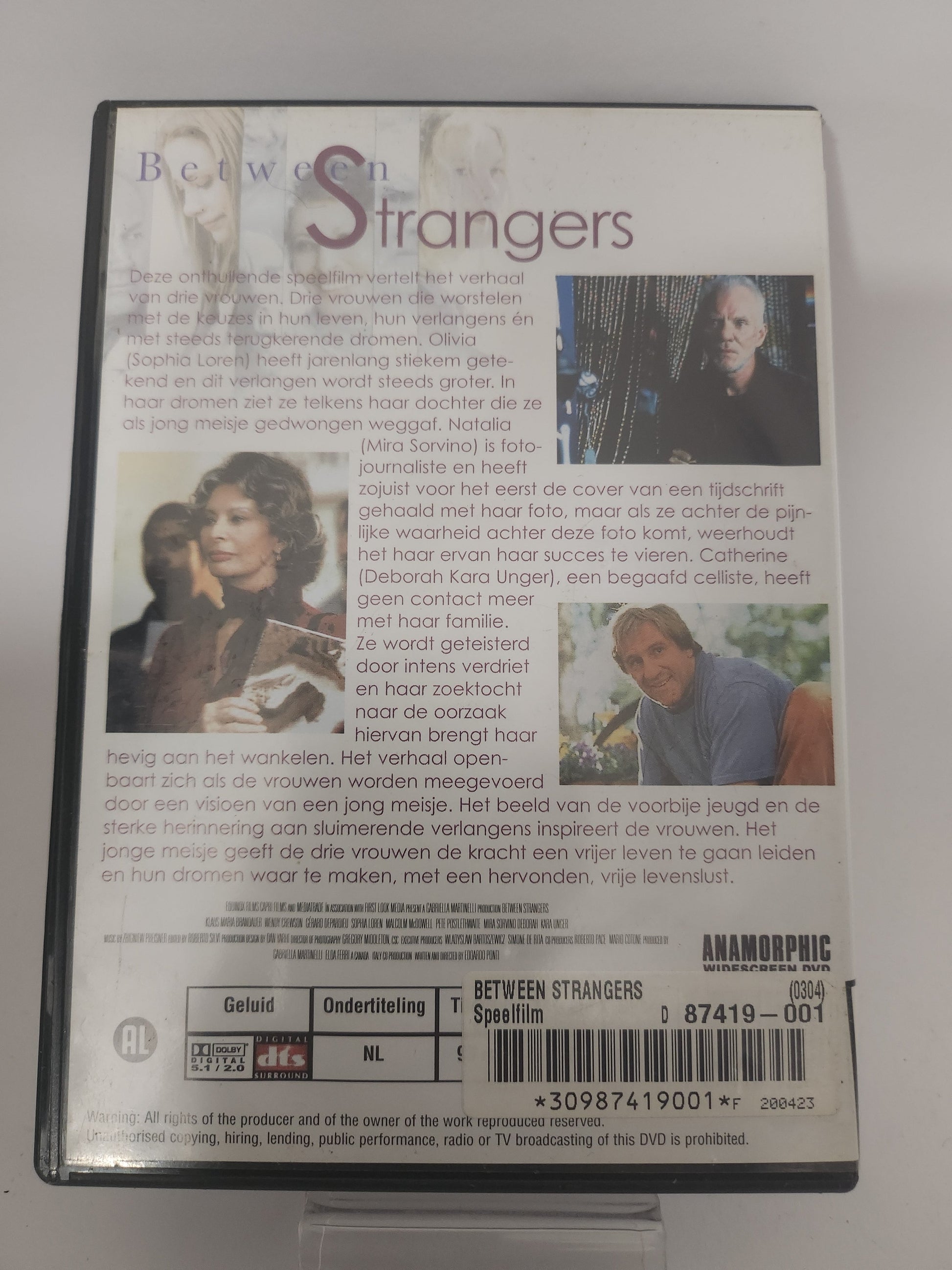 Between Strangers Dvd - Dvd Volwassenen