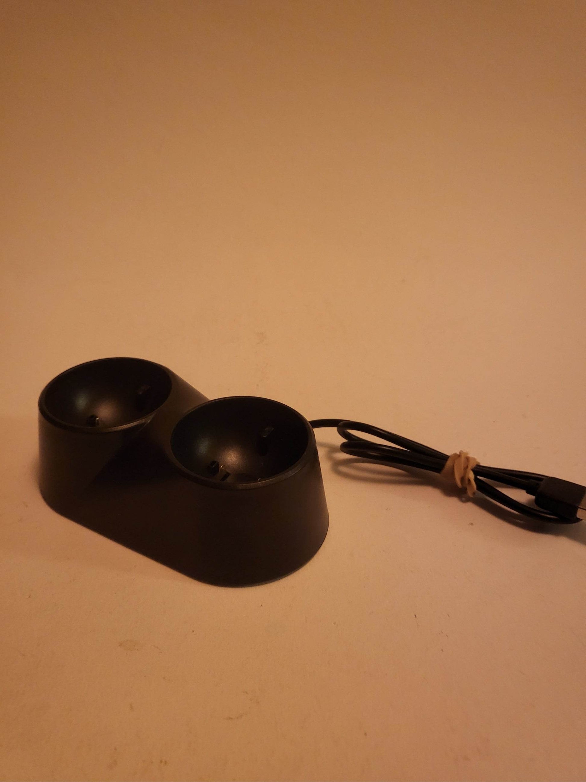 DualCharger voor 2 Move Controllers - Feniks Gameshop
