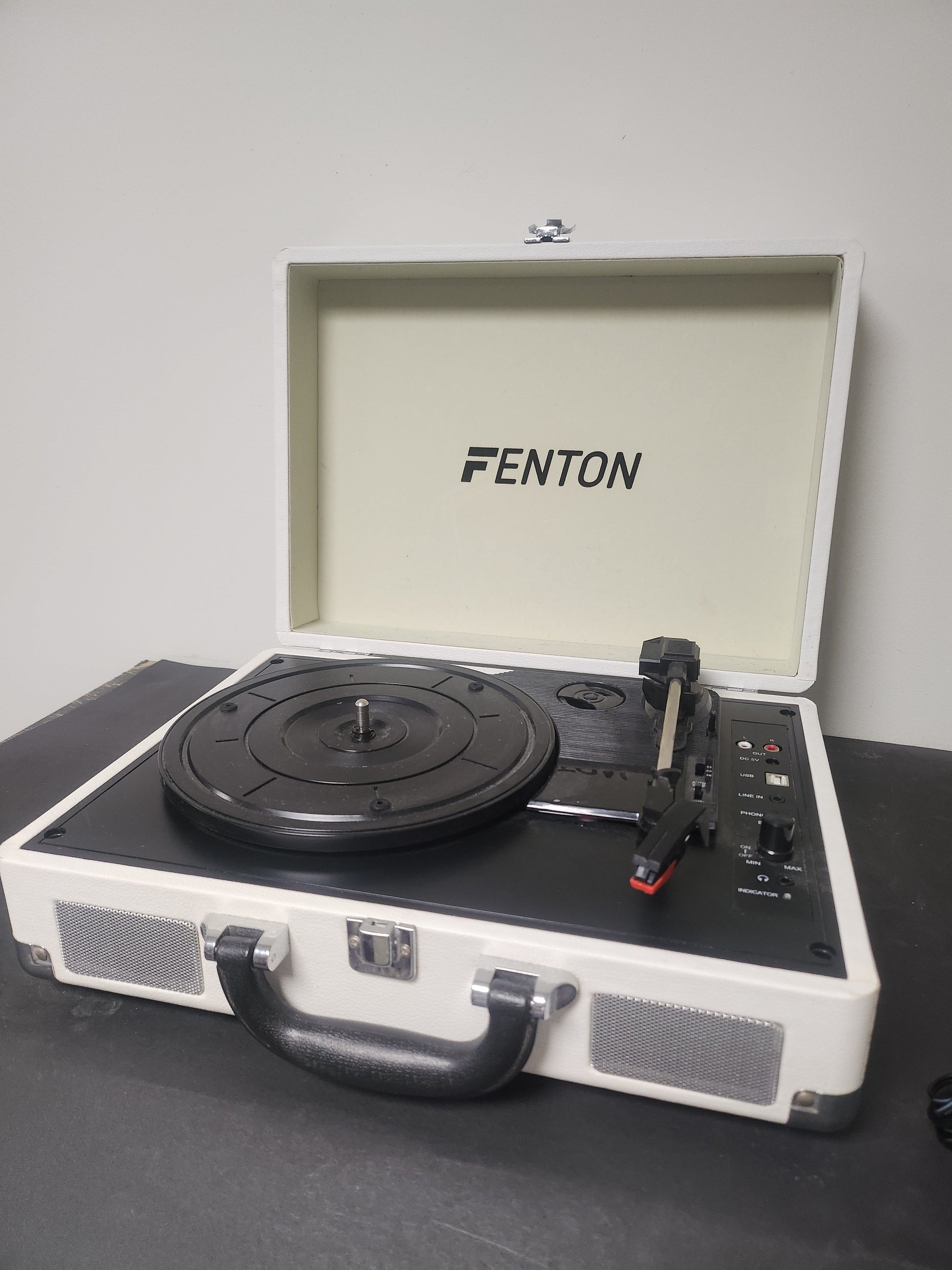 Fenton RP115D + Koffer Platenspeler - Platenspeler