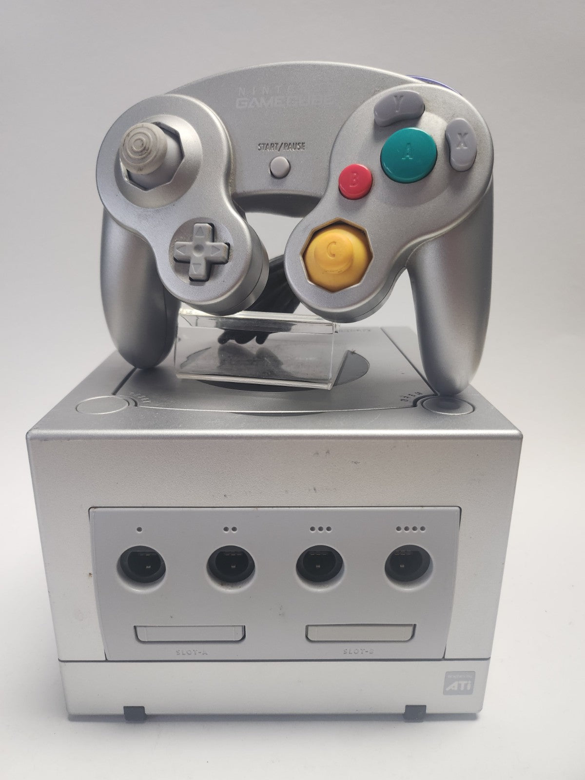 Silberner Nintendo Gamecube mit Original-Controller + Kabeln