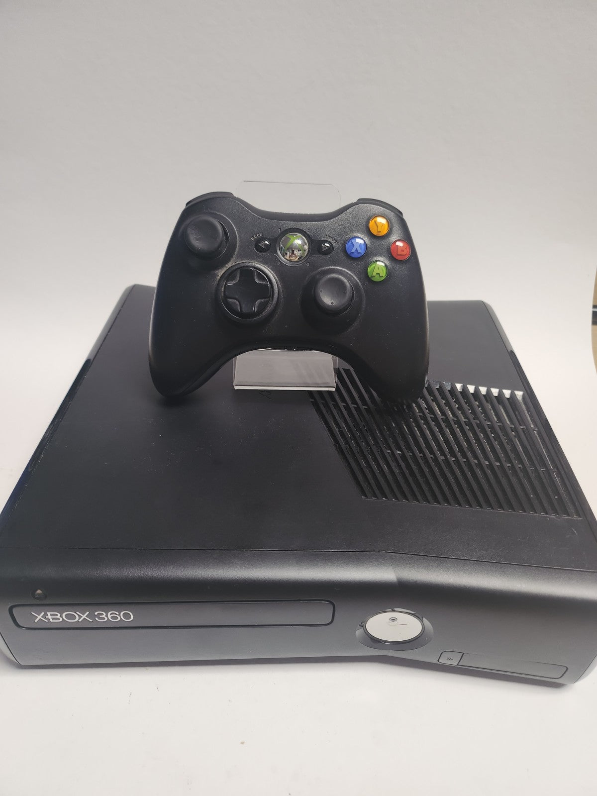 Zwarte Xbox 360 4gb in doos + controller + alle kabels