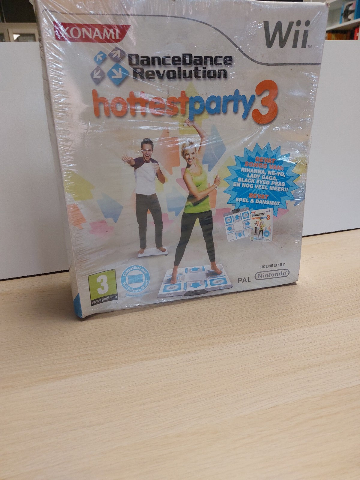 Dance Dance Revolution Hottest Party 3 versiegelt, inklusive Spiel und Tanzmatte Nintendo Wii Balance Board