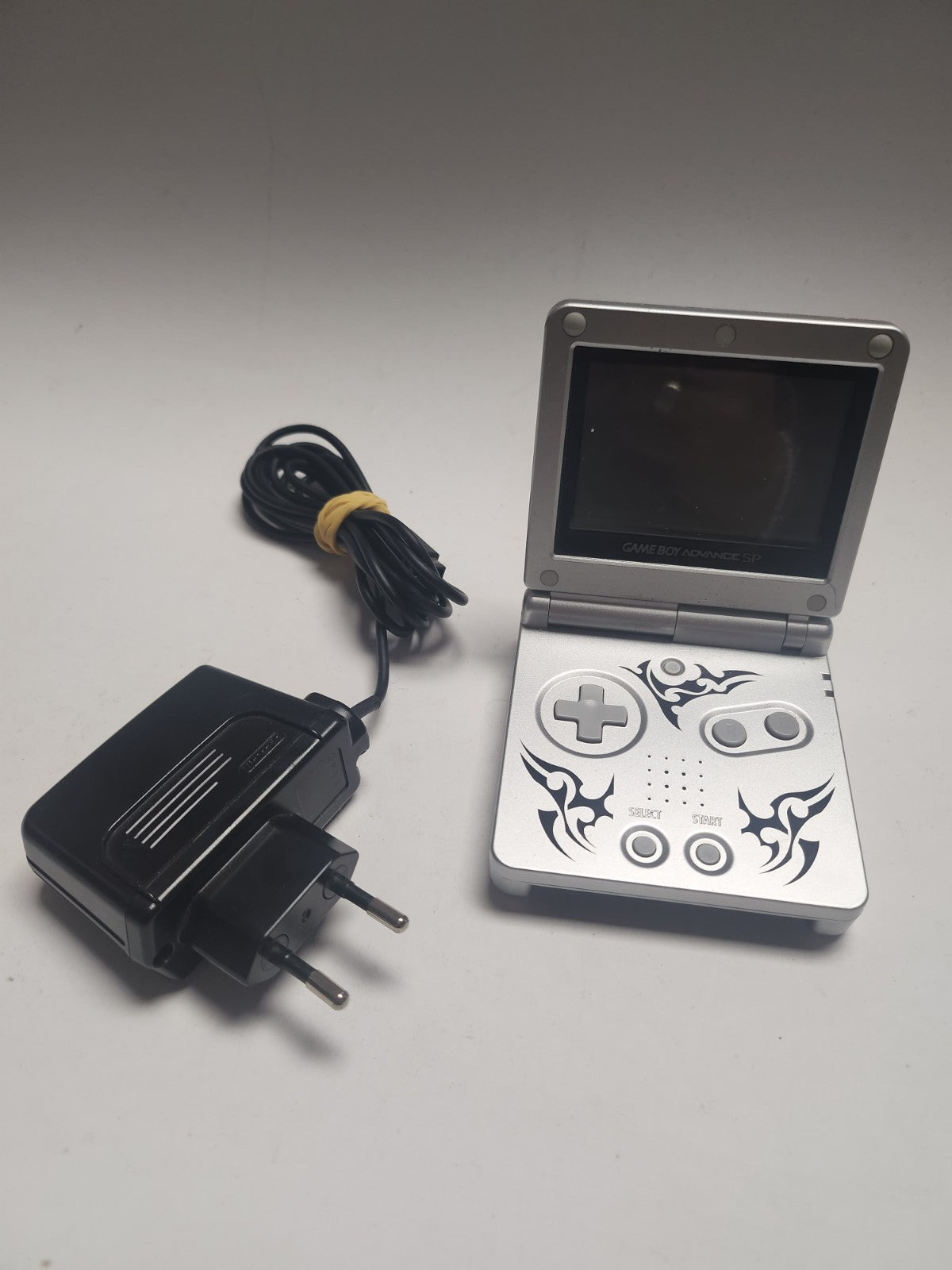 Game Boy Advance SP Silber