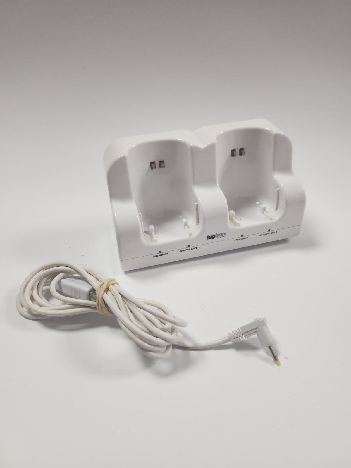 BigBen White Dual Charger Nintendo Wii