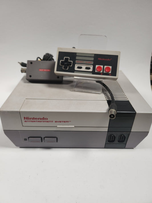 Nintendo NES mit 1 Original-Controller und Kabeln