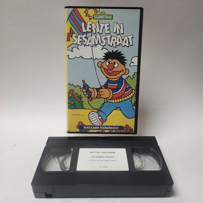 Lente in Sesamstraat VHS - Feniks Gameshop
