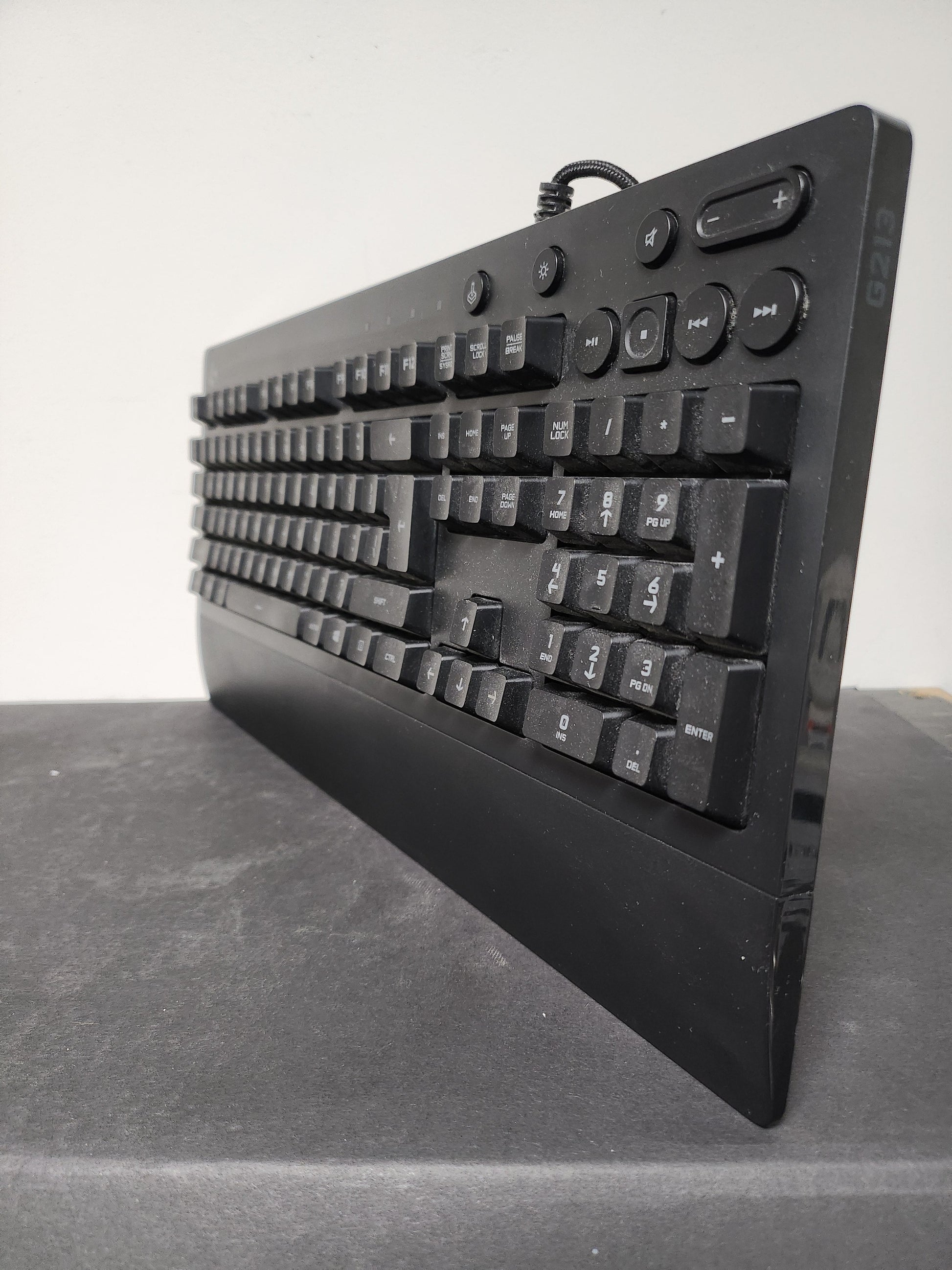 Logotech G213 Gaming Keyboard PC - pc accessoires