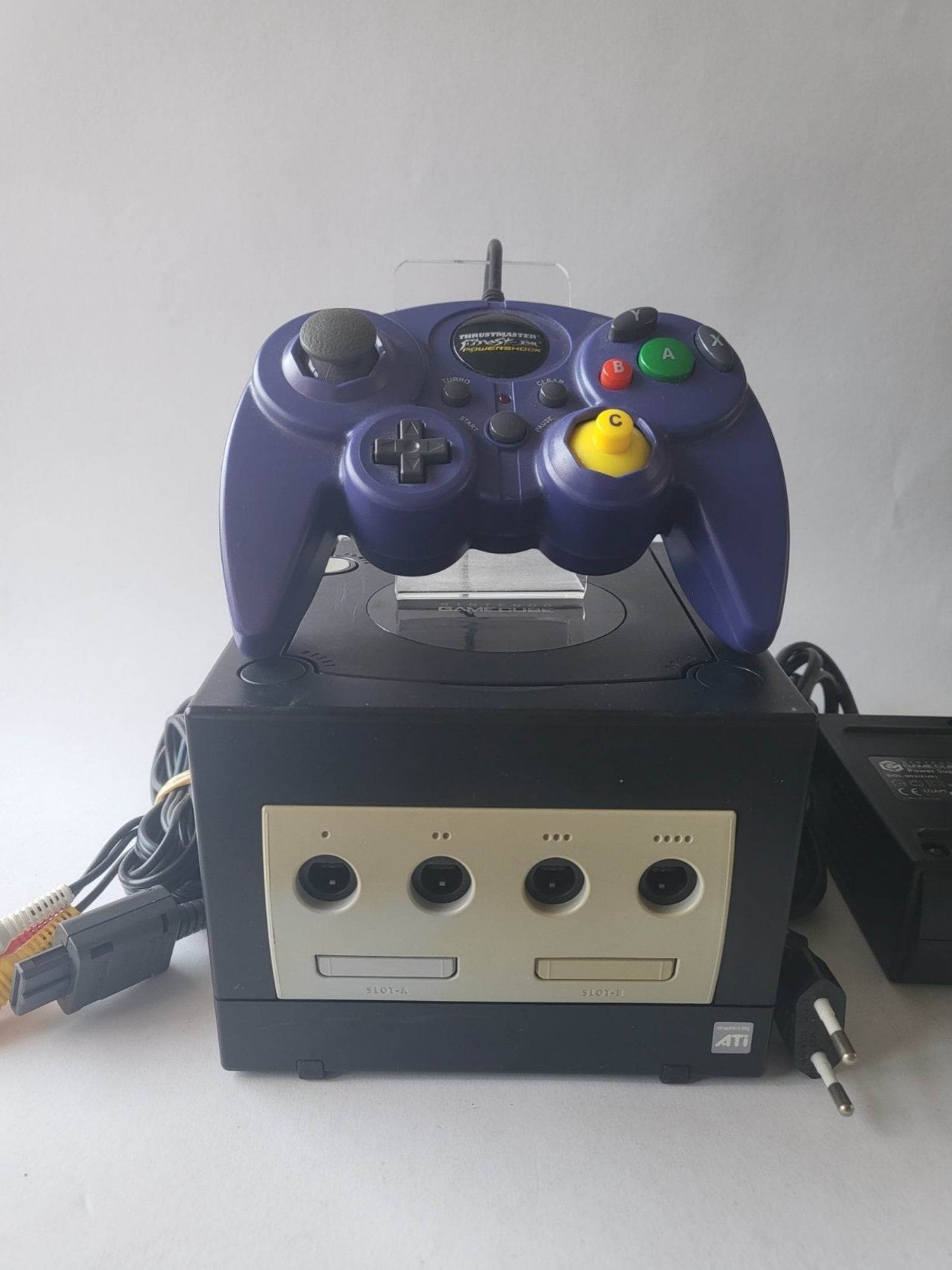 Nintendo Gamecube Zwart met 1 Paarse Thrustmaster controller en alle kabels - Feniks Gameshop