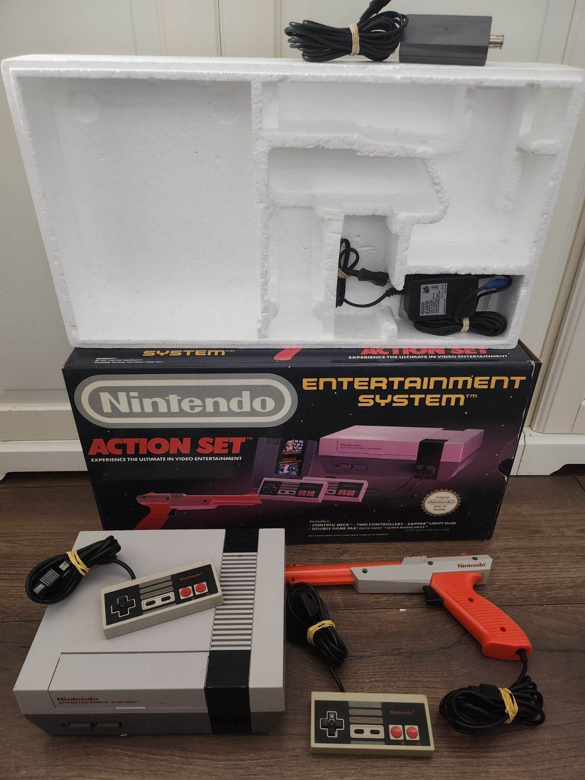 Nintendo Entertainment System Action Set in doos NES - Feniks Gameshop