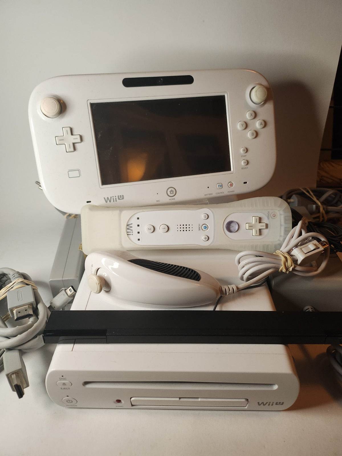 Complete Wii U Set wit 8gb - Feniks Gameshop