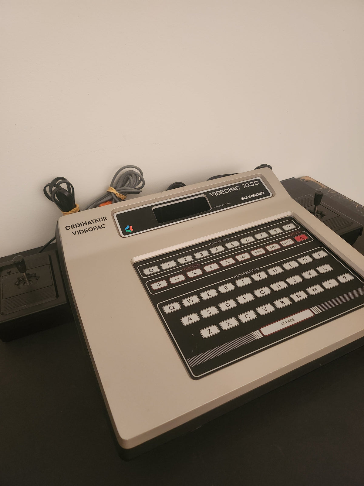 Philips Videopac G7000 + 2 Controllers - Philips videopac consoles