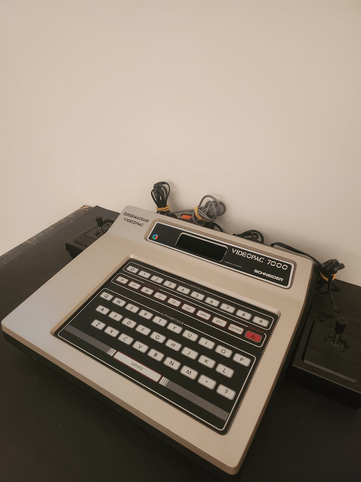 Philips Videopac G7000 + 2 Controllers - Philips videopac consoles