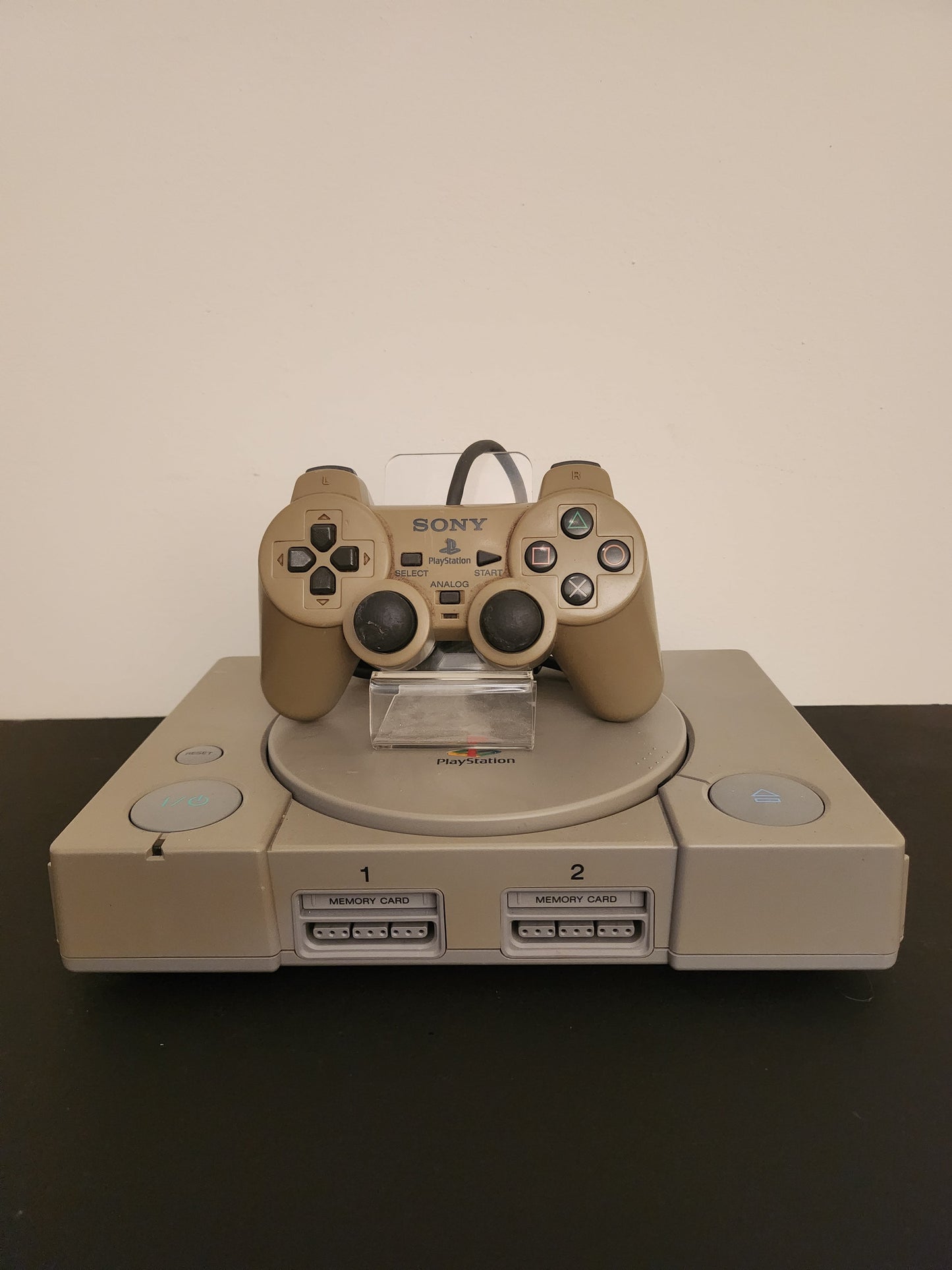 PlayStation 1 Verkleurd + Sony Controller + Alle Kabels - Playstation 1 Consoles