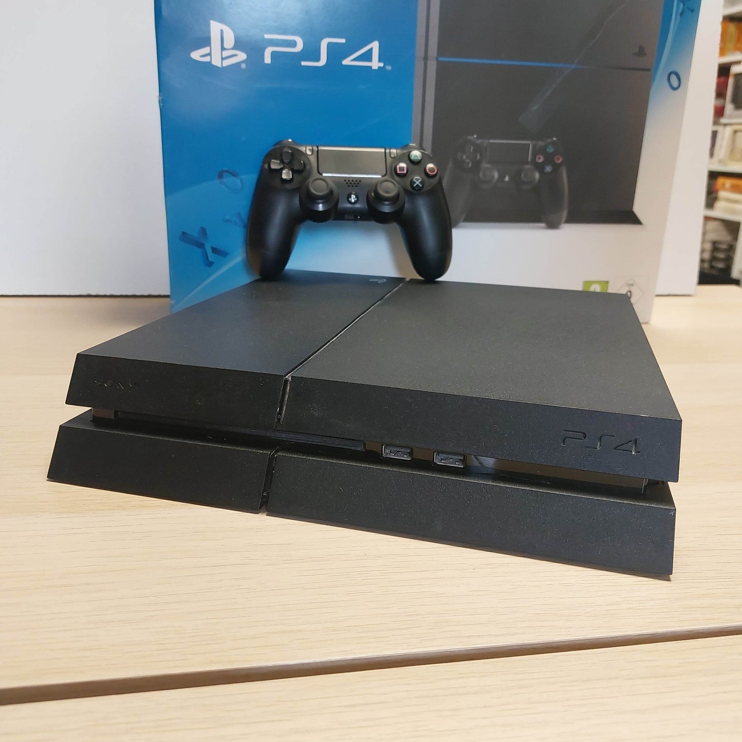Playstation 4 500 gb in doos inclusief controller en kabels playstation 4 - Feniks Gameshop