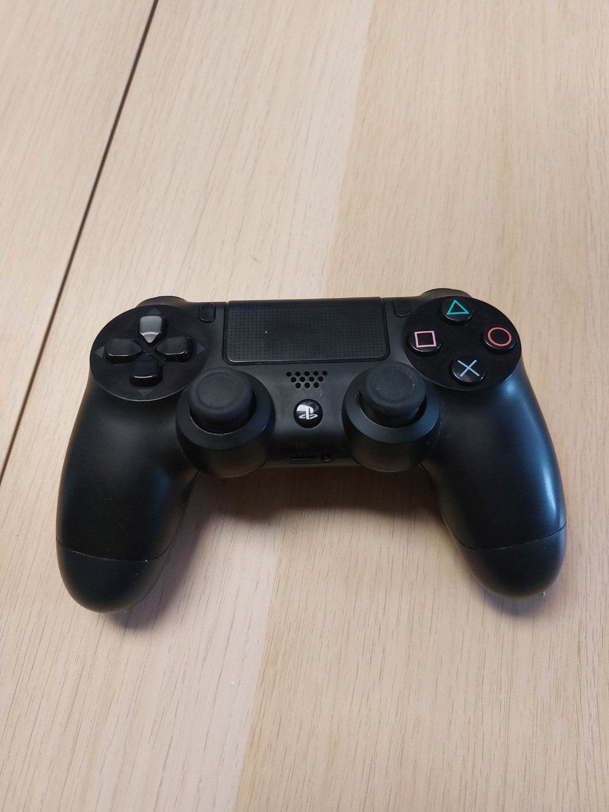 Playstation 4 500 gb in doos inclusief controller en kabels playstation 4 - Feniks Gameshop