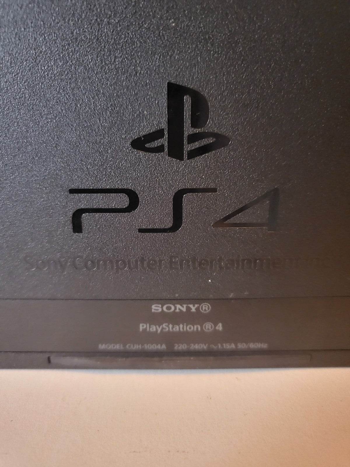 Playstation 4 Zwart 500gb met 1 controller en alle kabels - Feniks Gameshop