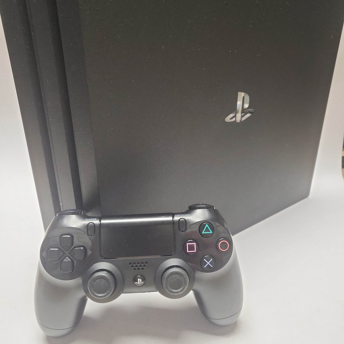 Playstation 4 Pro + Orginele Controller - Feniks Gameshop