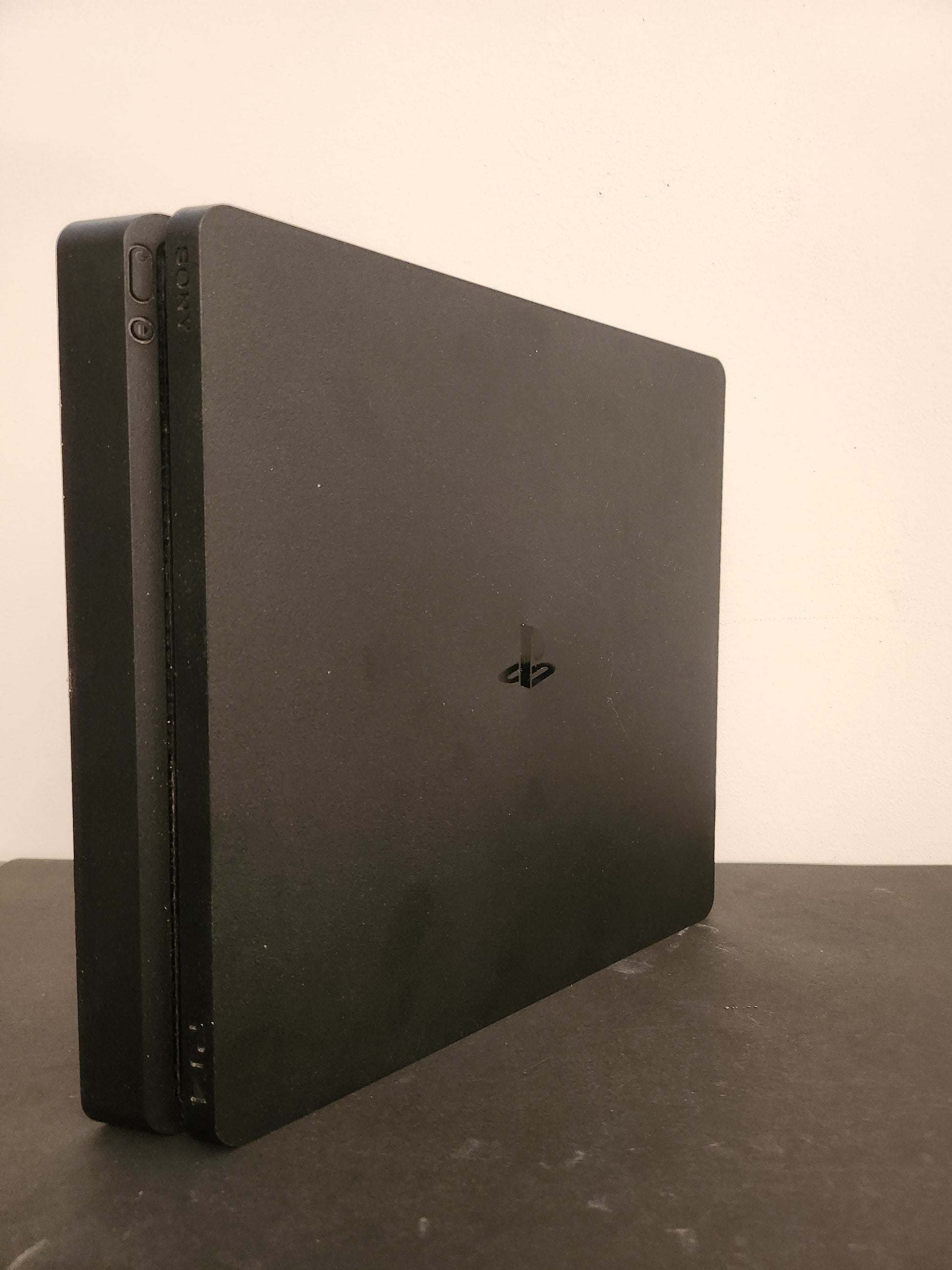 PlayStation 4 Slim 500GB Zwart + Sony Controller - Playstation 4 Consoles