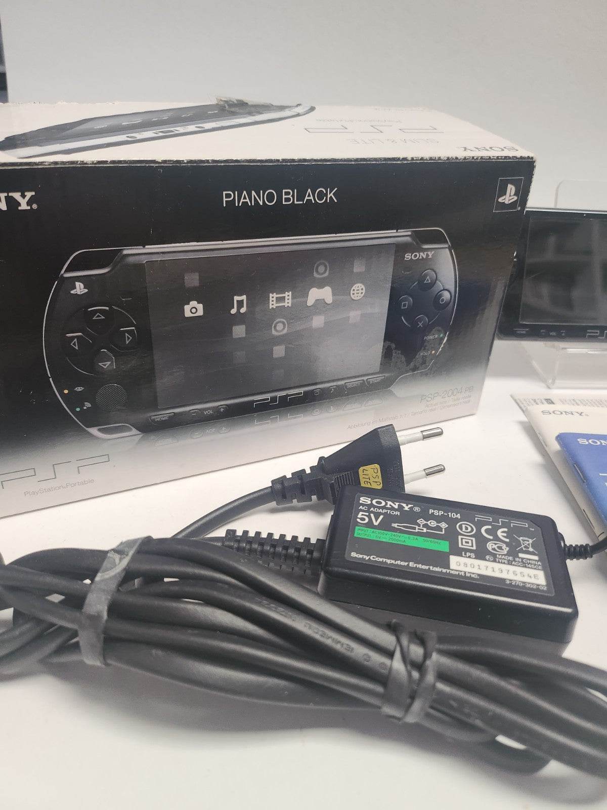 Playstation Portable Piano Black 2004-PB Slim & Lite in doos met alle toebehoren en boekjes - Feniks Gameshop