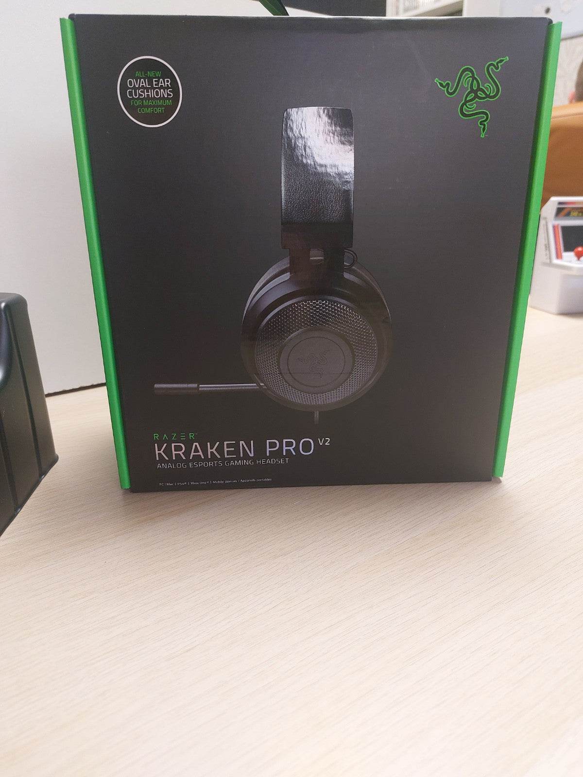 Razer Kraken Pro V2 Analog E-Sports Gaming Headset in doos - Feniks Gameshop