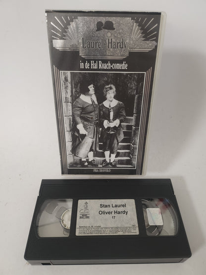 Laurel & Hardy Deel 17 Fra Diavolo VHS