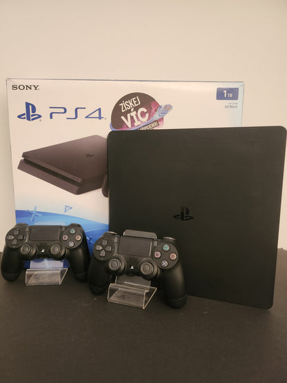 Zwarte Slim 1TB Playstation 4 + 2 Controllers Boxed