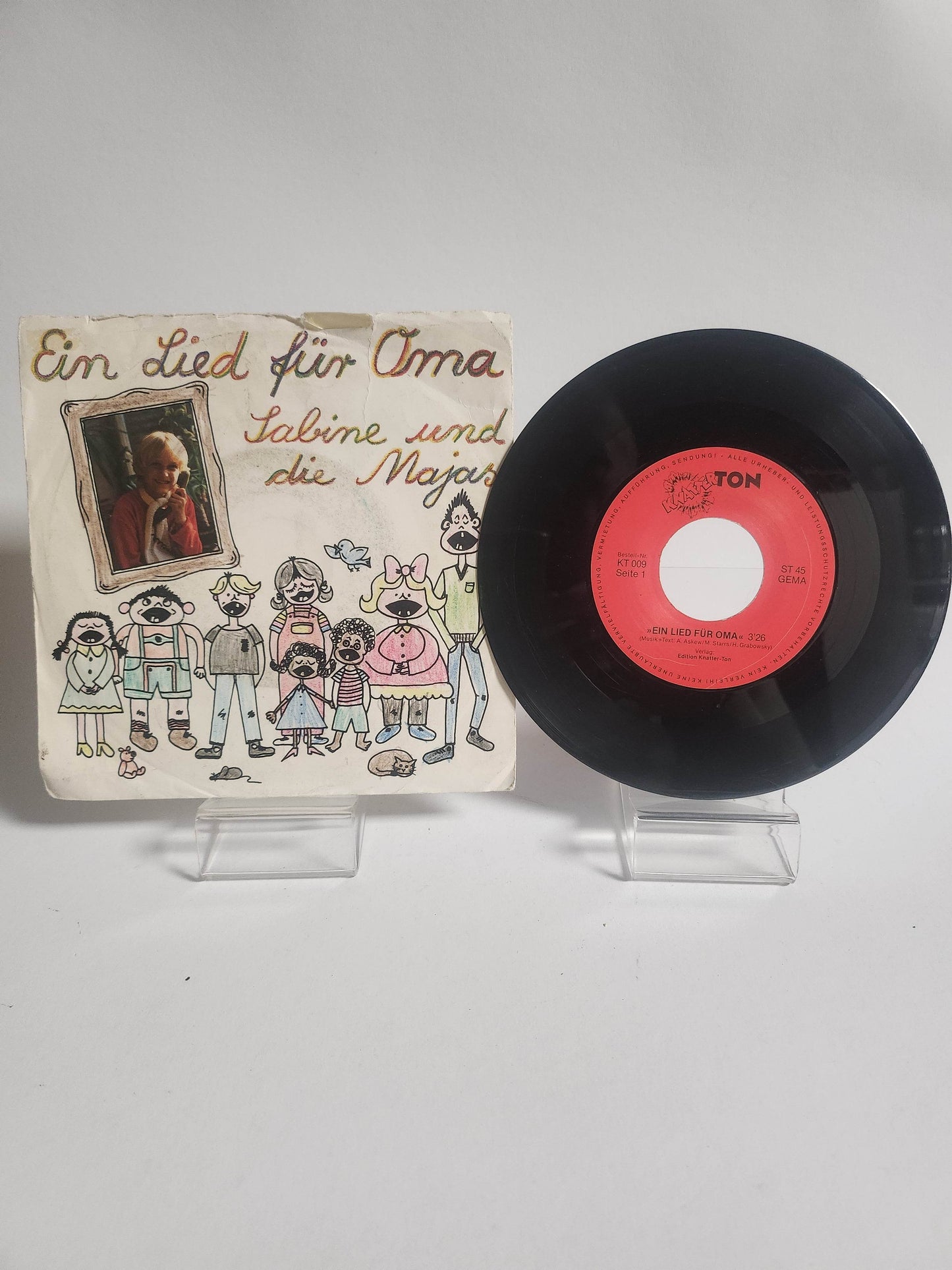 Sabine und die Majas: Ein Leid für Oma Single Vinyl - Feniks Gameshop
