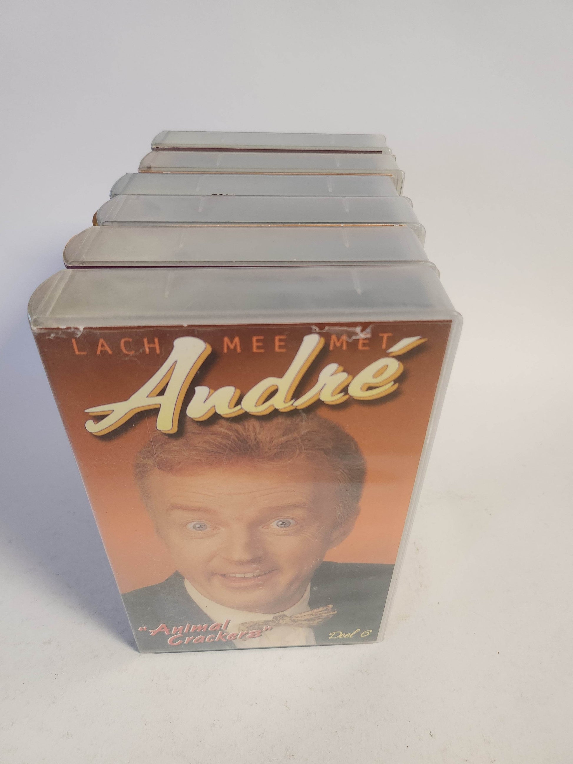 Lach mee met Andre 6 Box VHS - Feniks Gameshop