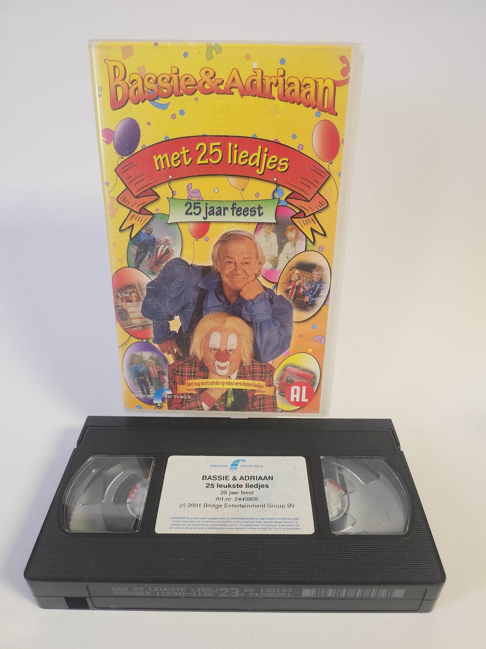 Bassie & Adriaan met 25 Liedjes (25 jaar feest) VHS - Feniks Gameshop