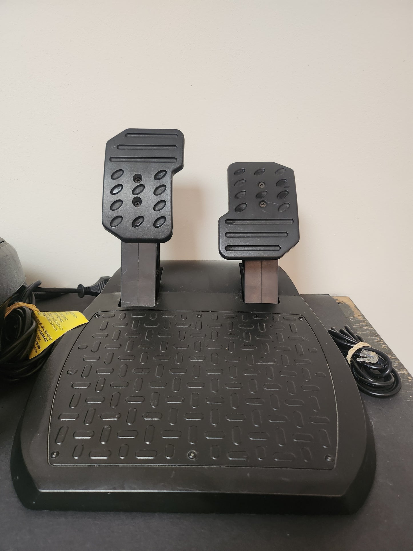 Thrustmaster T150 Stuur + Pedalen Playstation 3/ Playstation 4/ PC